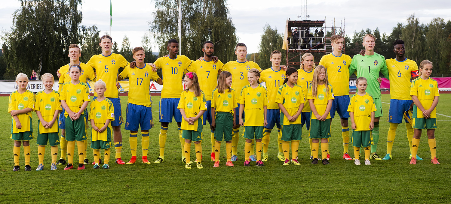 Sveriges P17-landslag i september 2016 – bland annat med Alexander Isak.